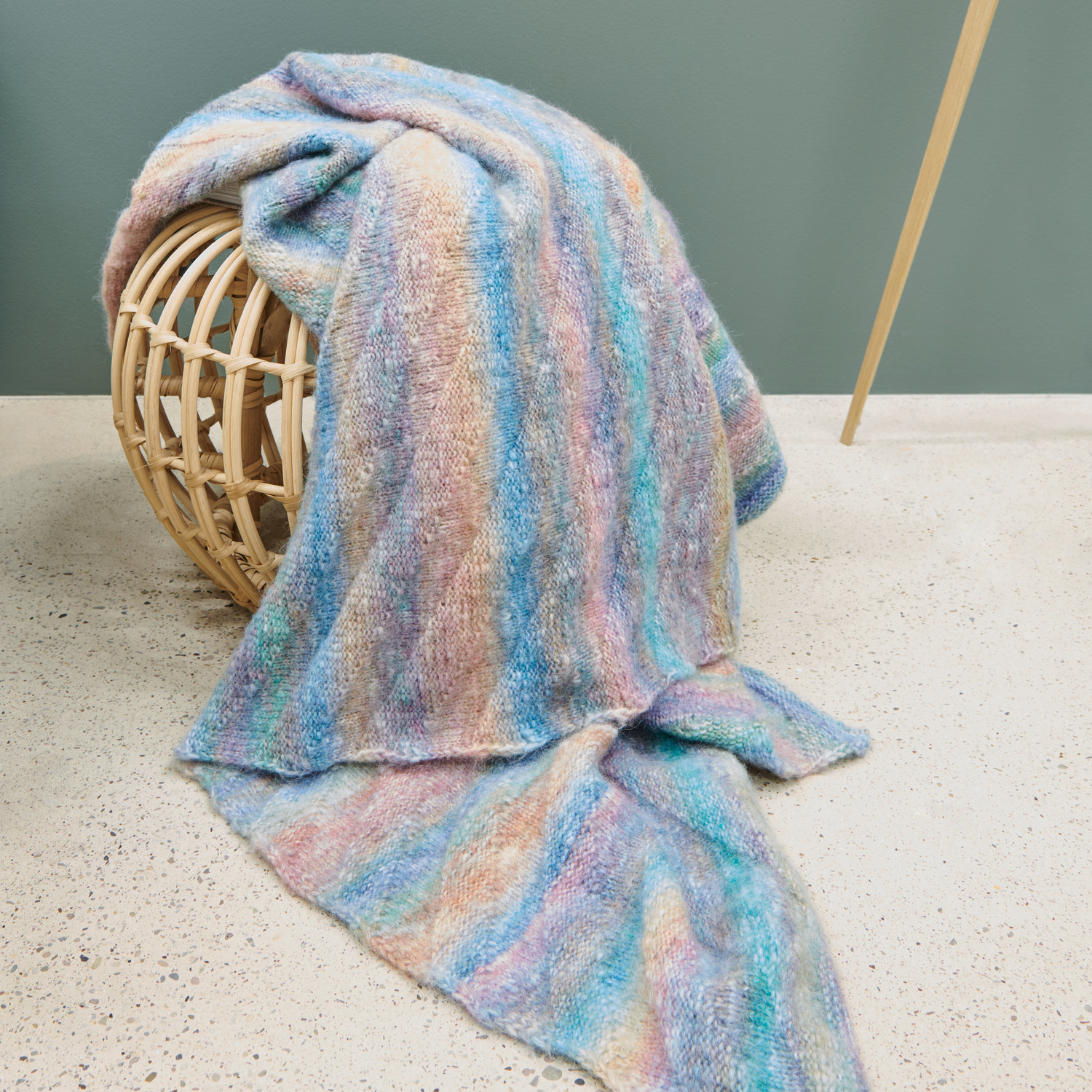 Strickset Decke Modell 21 aus Die Neue Masche No. 11 von Rico Design