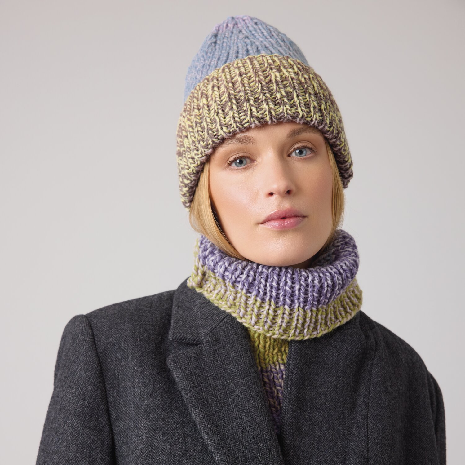 Strickset Mütze + Kragen Modelle 18 aus Die Neue Masche No. 14 von idee. Creativmarkt