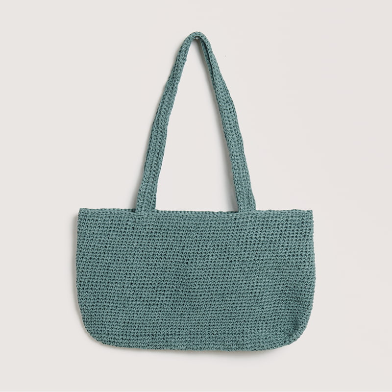 Gehäkelte Tasche in Tannengrün: Modell 04 aus dem Heft Luxury Knits Summer Pieces
