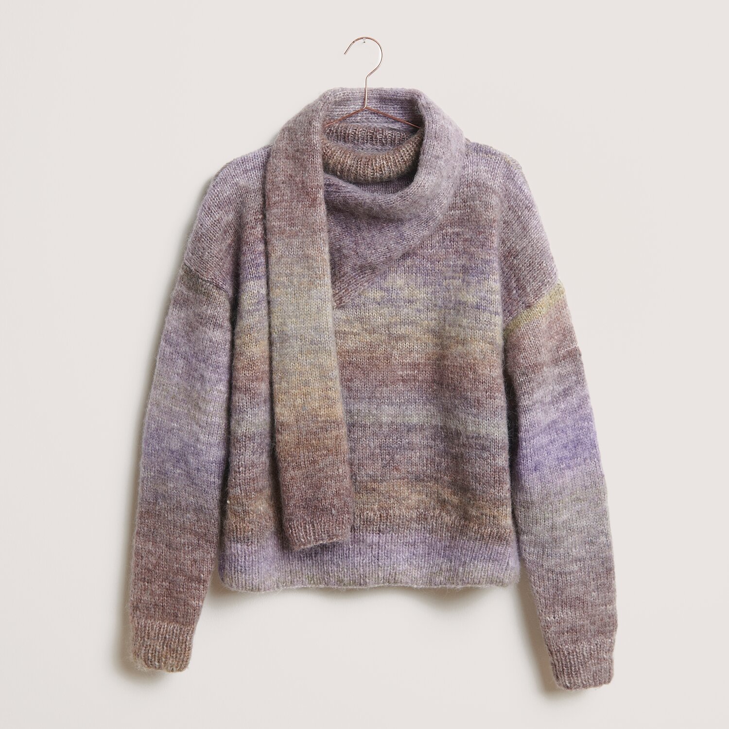 Die Neue Masche No. 14 Winter von idee. Creativmarkt Creative Painted Power Pullover in herbstlichen Tönen, gestrickt aus Rico Design Garn.