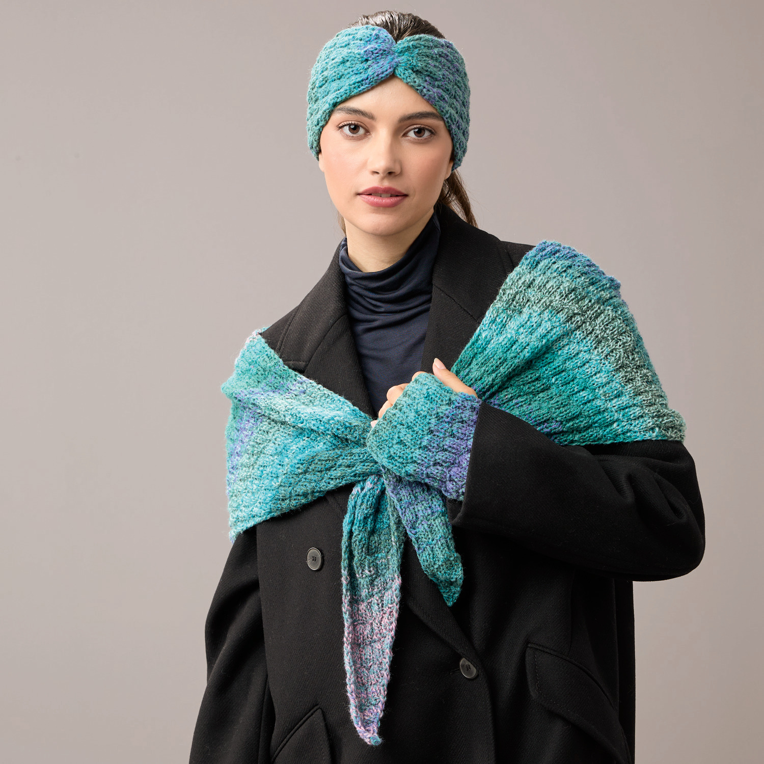 Strickset Stirnband & Stulpen & Dreieckstuch Modell 18 & 19 & 20 aus Die Neue Masche No. 11 von Rico Design