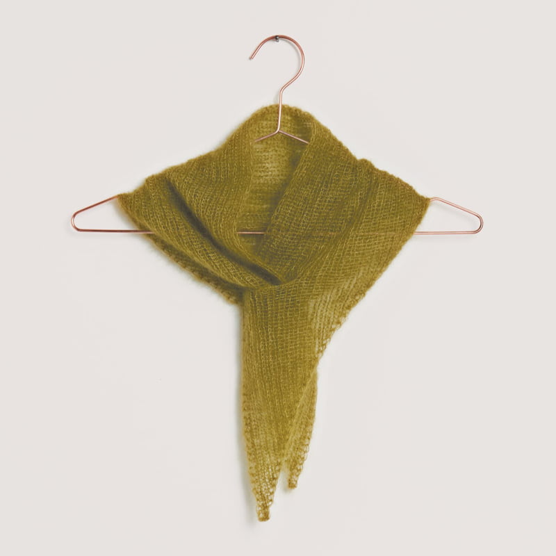 Gestricktes Tuch in Grün: Modell 09 aus dem Heft Made by Me No. 22