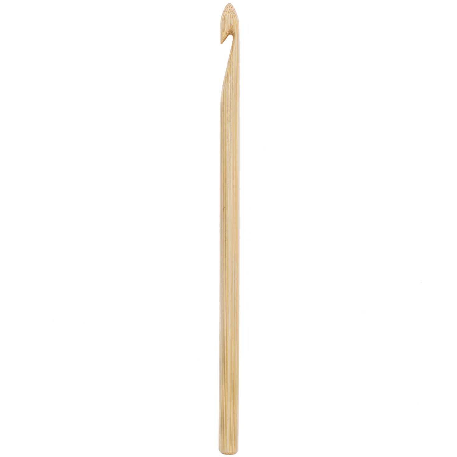 Häkelnadel Bambus von Rico Design, aus hellem Holz, ideal für komfortables Häkeln.