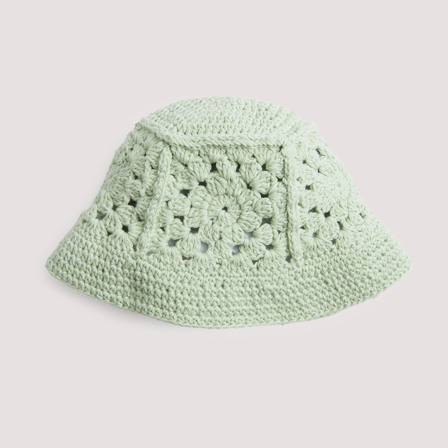 Gestrickter Bucket Hat in einem hellen grün