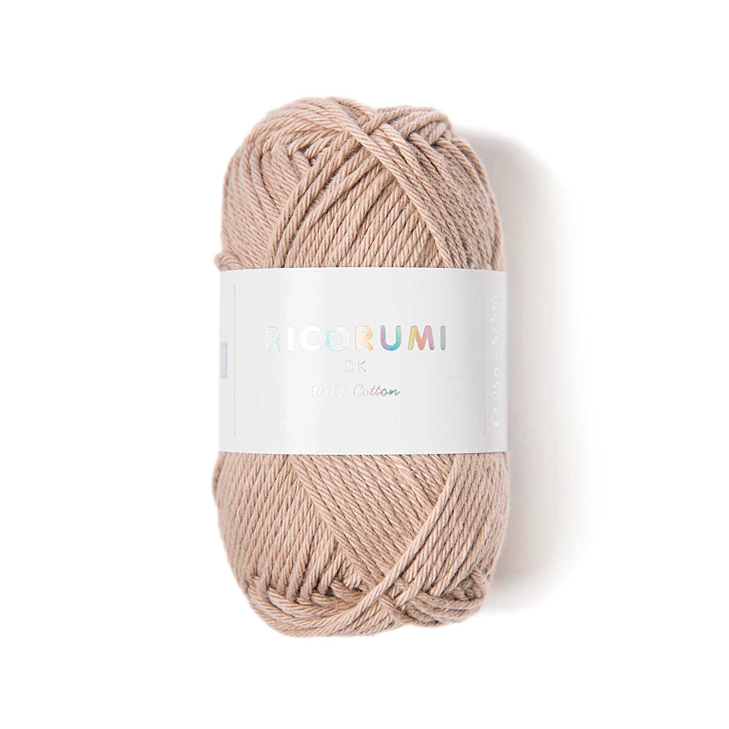 Creative Ricorumi dk 25g Farbe Beige von Rico Design Creative Ricorumi dk: Beigefarbenes Garnknäuel von Rico Design, 25g, ideal für kreative Strickprojekte.