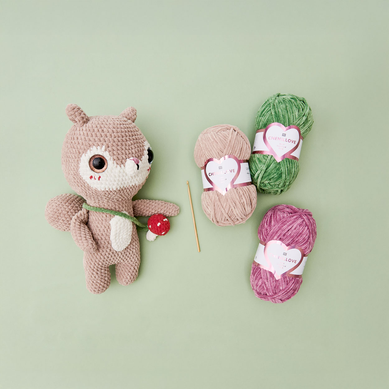 Gehäkeltes Eichhörnchen, 1 Häkelnadel, 3 Knäuel Wolle