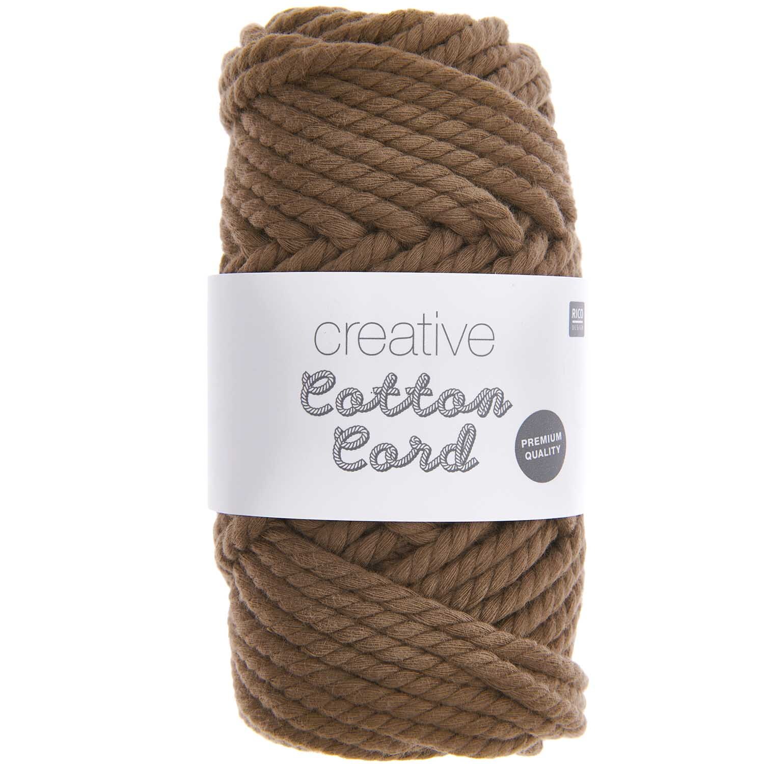 Creative Cotton Cord Makramee-Garn in Mokka von Rico Design, 130g, 25m. Ideal für DIY-Projekte.