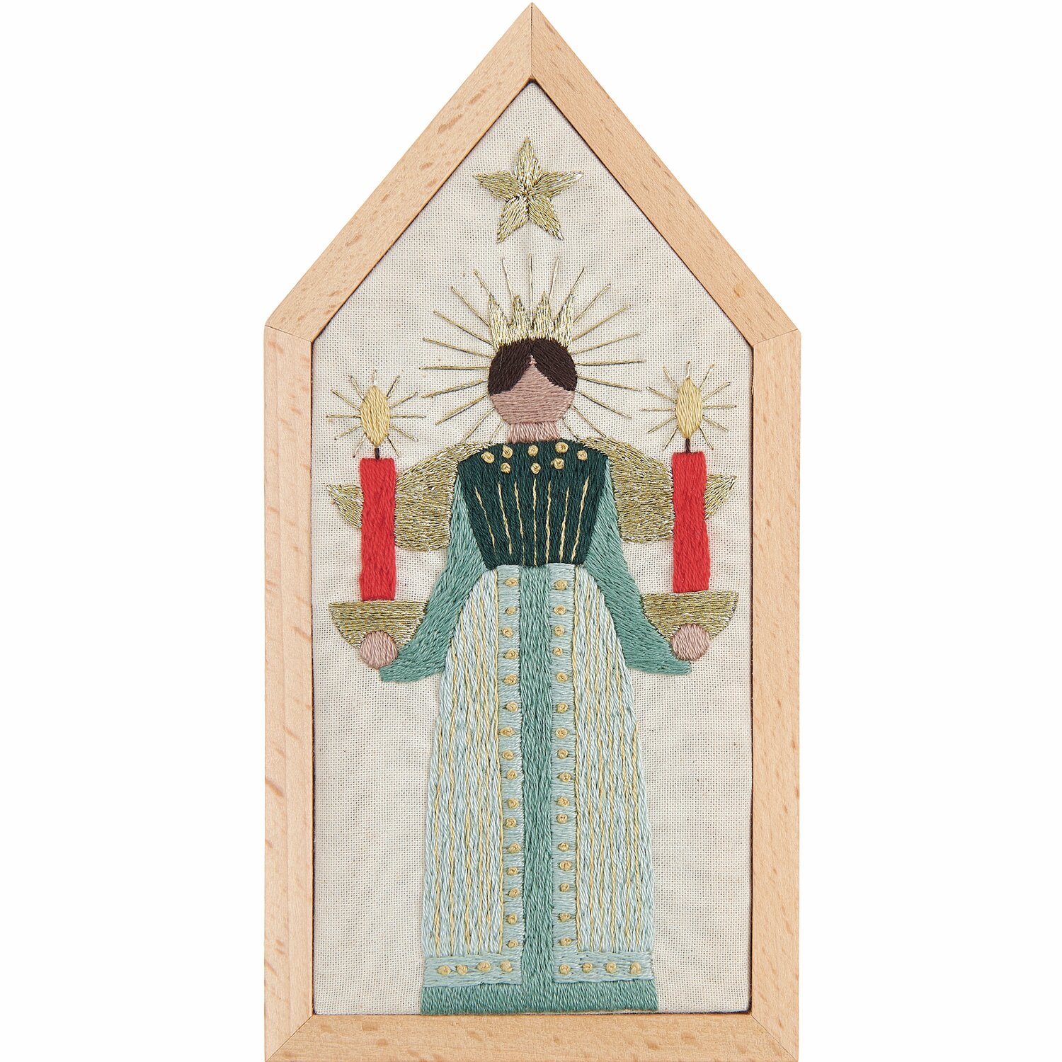 Stickpackung Engel vorgezeichnet 9x18cm von Rico Design Stickpackung Engel vorgezeichnet: Ein gestickter Engel in grünem Gewand mit roten Kerzen, 9x18cm.