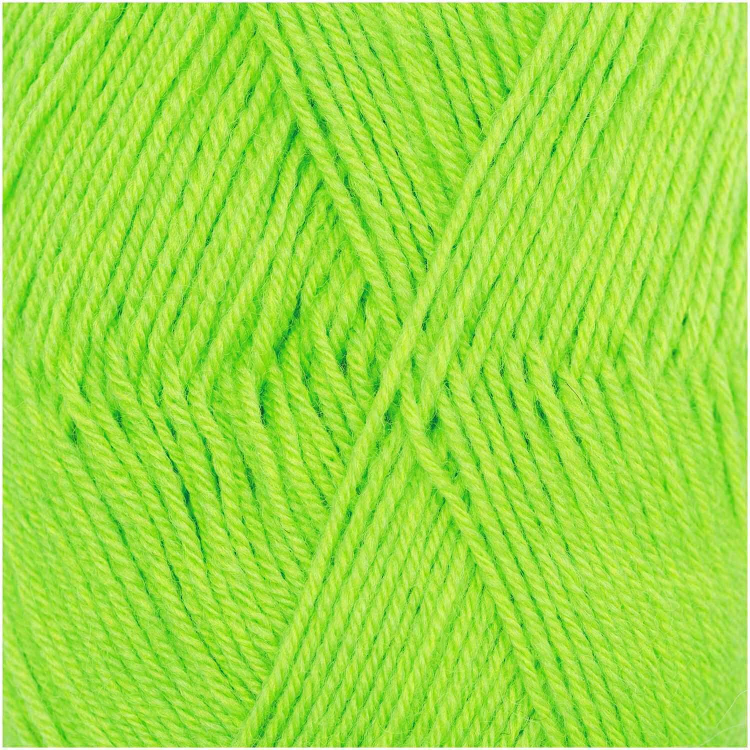 Superba Premium 4fädig, grasgrünes Garn, 50g 190m, ideal für Strickprojekte, von Rico Design.