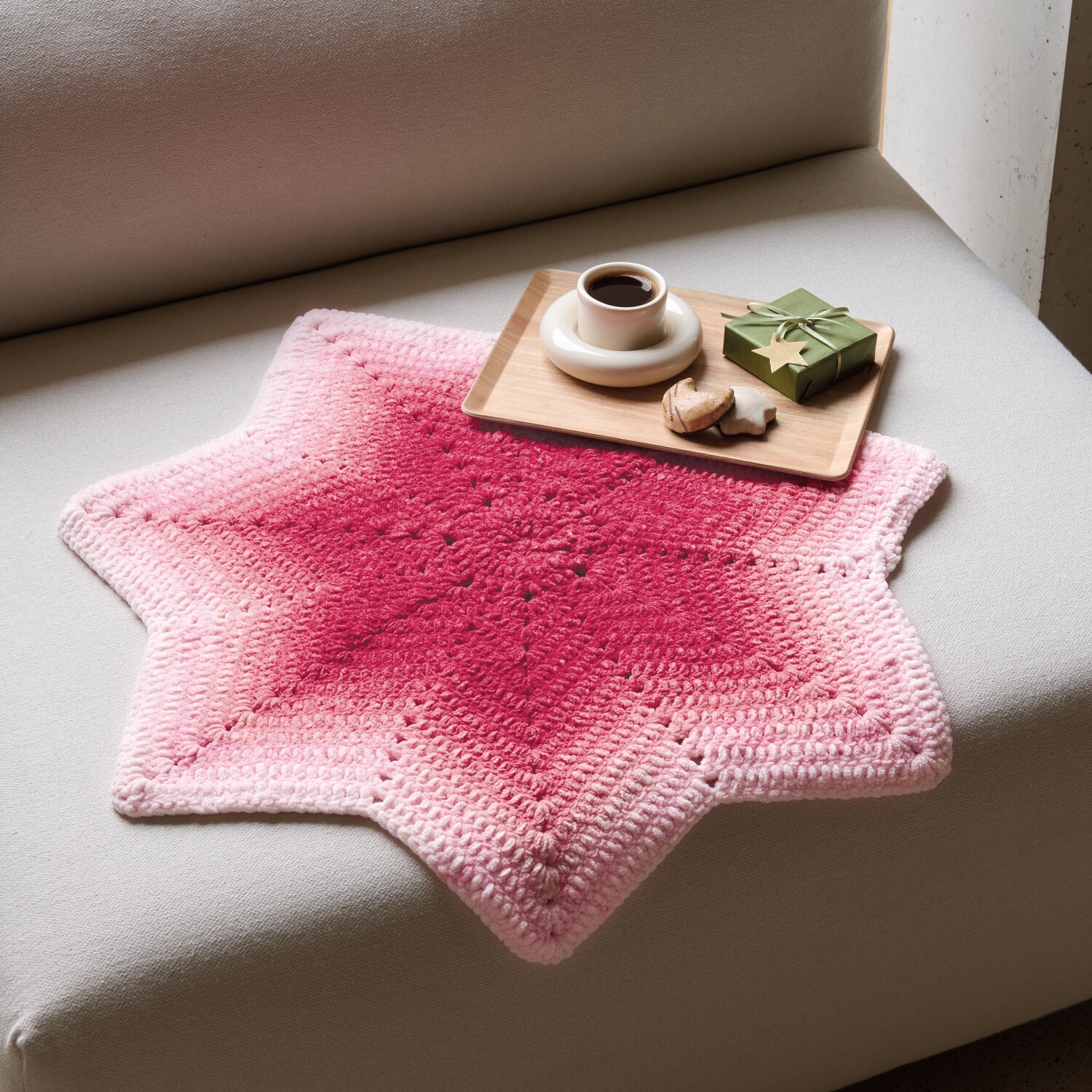 Chenillove Dégradé 200g 240m Farbe Rot von Rico Design