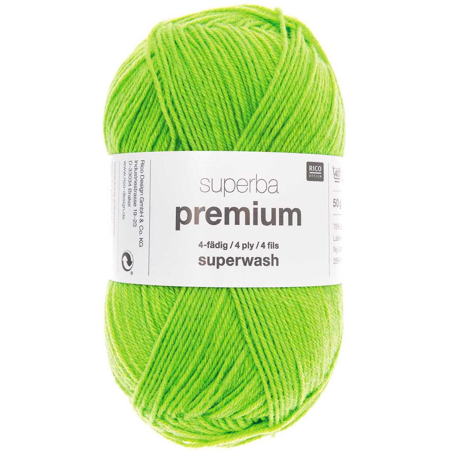 Superba Premium 4fädig Wolle in leuchtendem Grasgrün, 50g Knäuel von Rico Design, ideal für Strickprojekte.