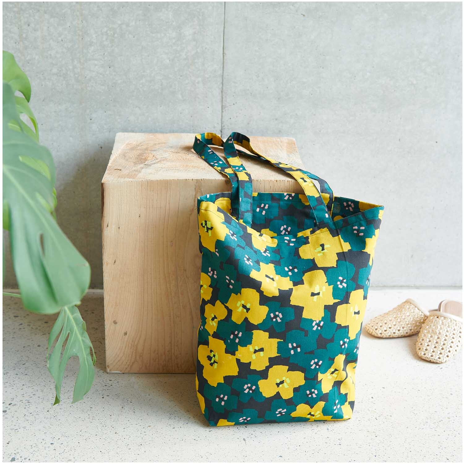Shopper Okina Hana Blumenprint 38x40x13cm Shopper Okina Hana Blumenprint 38x40x13cm