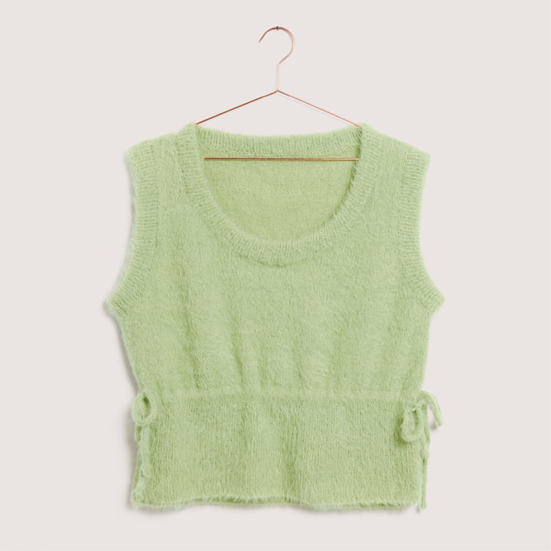 Gestricktes, flauschiges Top in Pistazie: Modell 20 aus dem Heft Made by Me No. 22