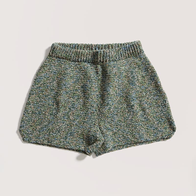 Gehäkelte Hose: Modell 01 aus dem Heft Lovewool No. 22