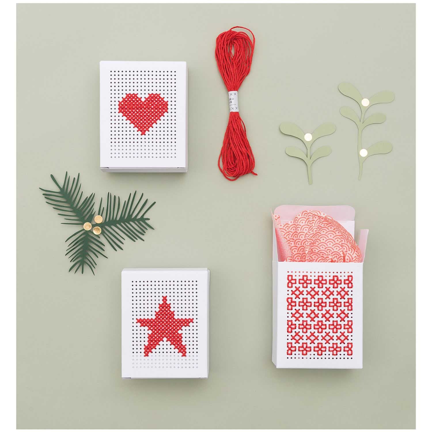 Paper Poetry Geschenkboxen zum Besticken weiß 3er Set Paper Poetry Geschenkboxen zum Besticken weiß 3er Set