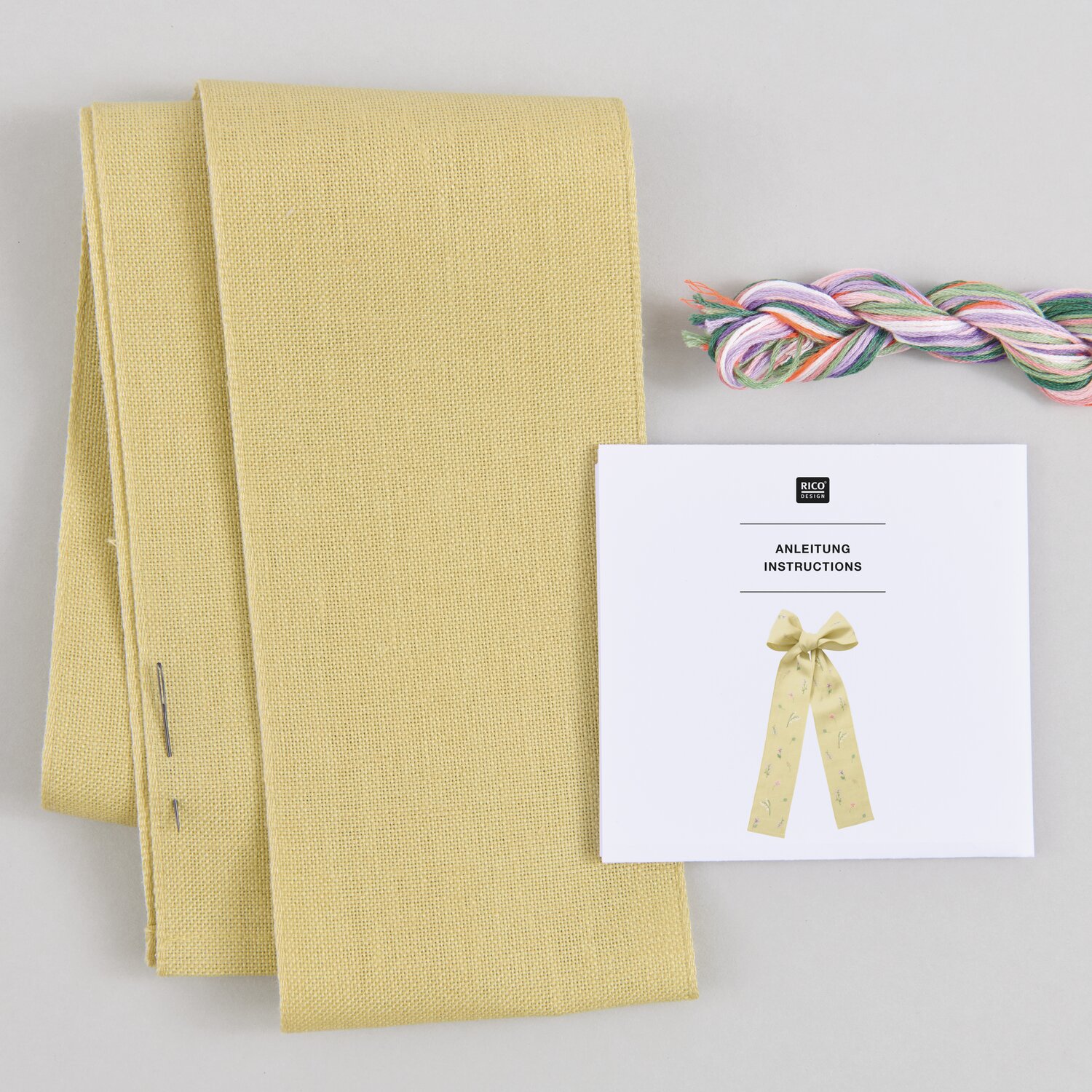 Stickpackung Gezählter Kreuzstich Schleife Wiesenblumen, 30x54cm, mit Anleitung und Garn.