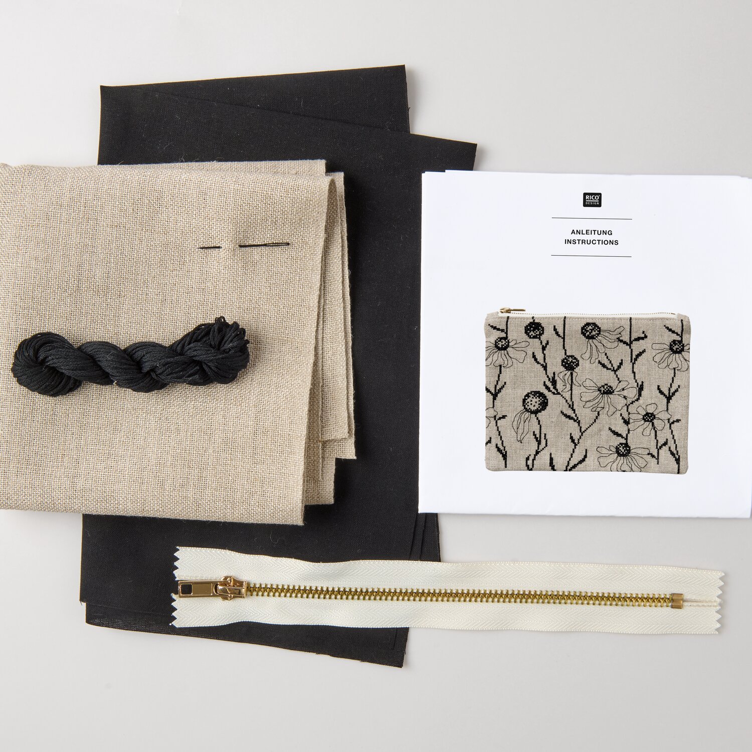 Stickpackung Gezählter Kreuzstich Pouch Echinacea 22,5x17cm von Rico Design