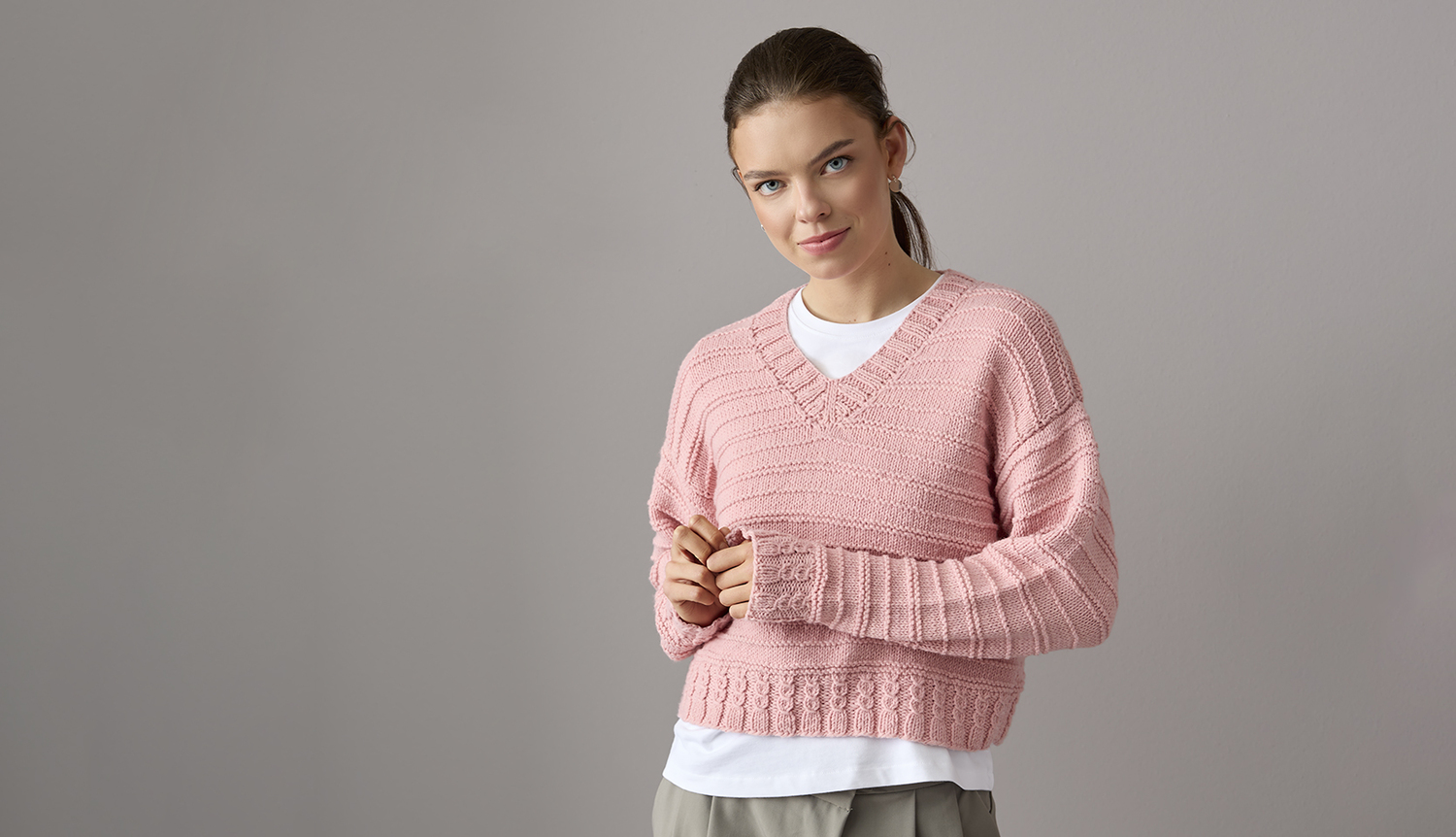 Strickanleitung Pullover aus Essentials Vegan Cashmere aran Strickanleitung Pullover aus Essentials Vegan Cashmere aran