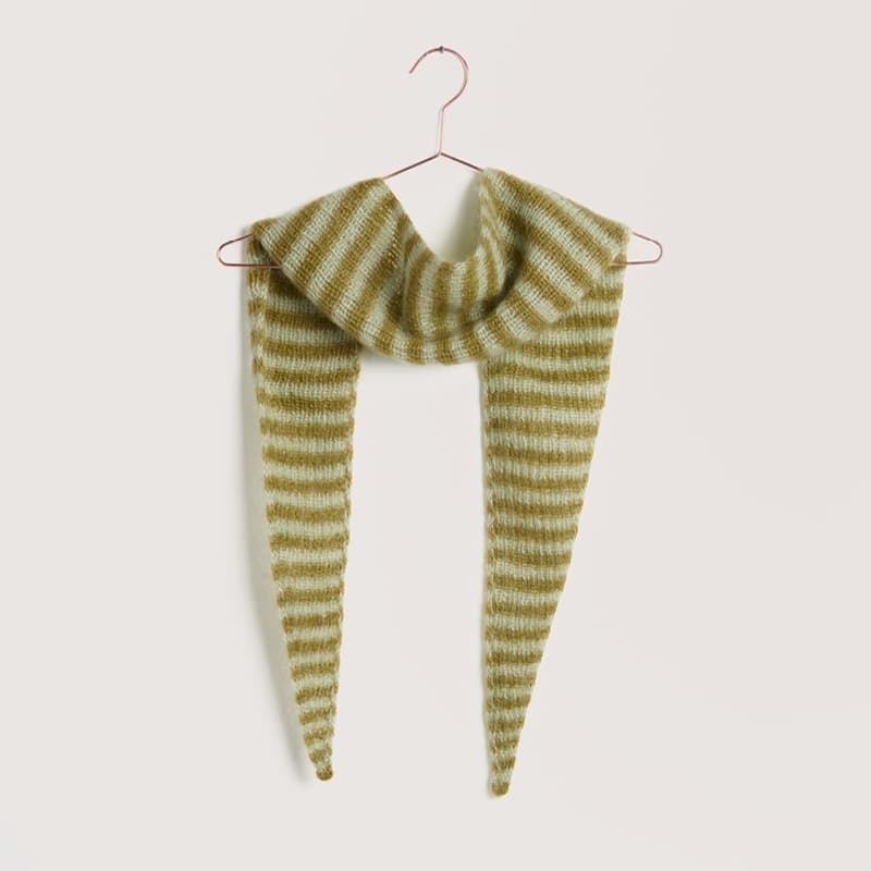 Gestricktes Tuch: Modell 21 aus dem Heft Lovewool No. 22