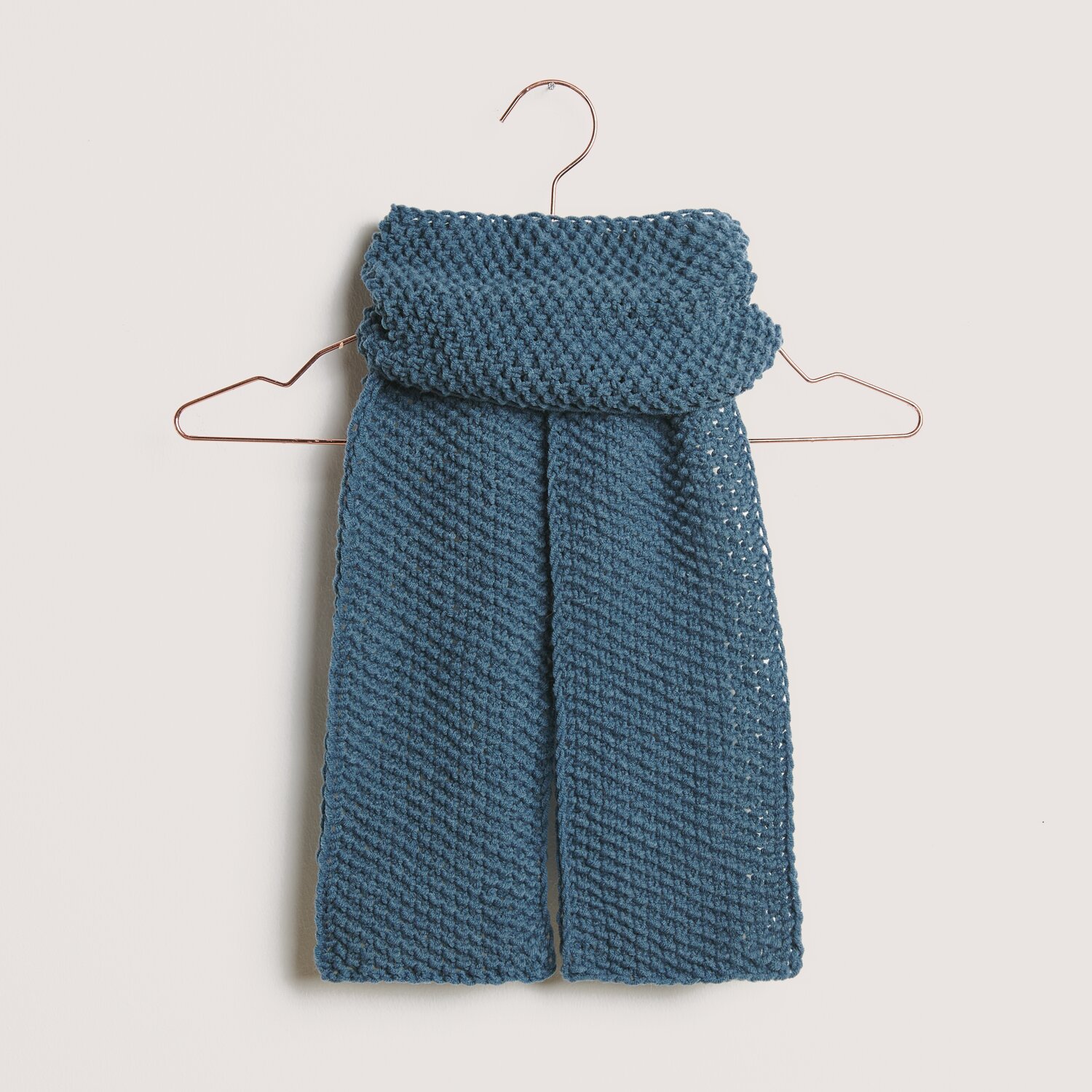 Gestrickter Schal  Gestrickter Schal blau