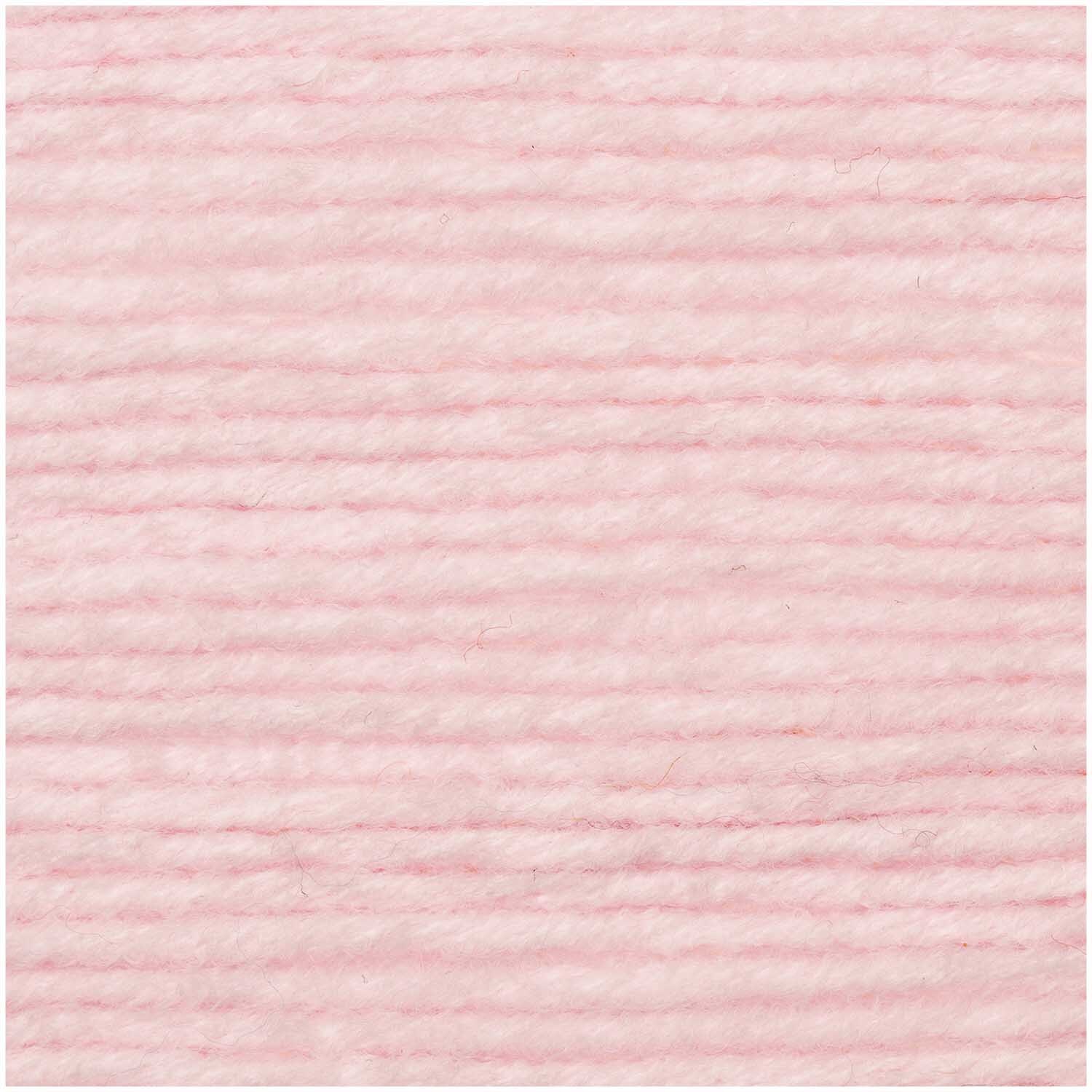 Classik Wolle in Pastellrosa von Wolle Rödel, 50g 90m. Weiche Textur, ideal für Strickprojekte.