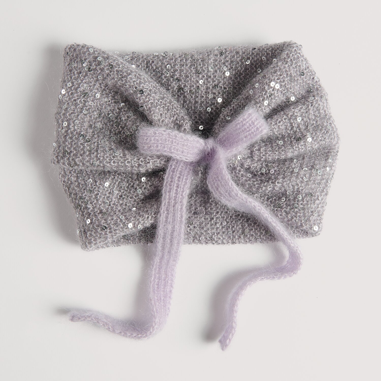 Strickset Schalkragen Modell 21a aus Die Neue Masche No. 16, von Wolle Rödel, glitzernder Strickschal mit Pailletten und gebundenem, weichem Kontrastband