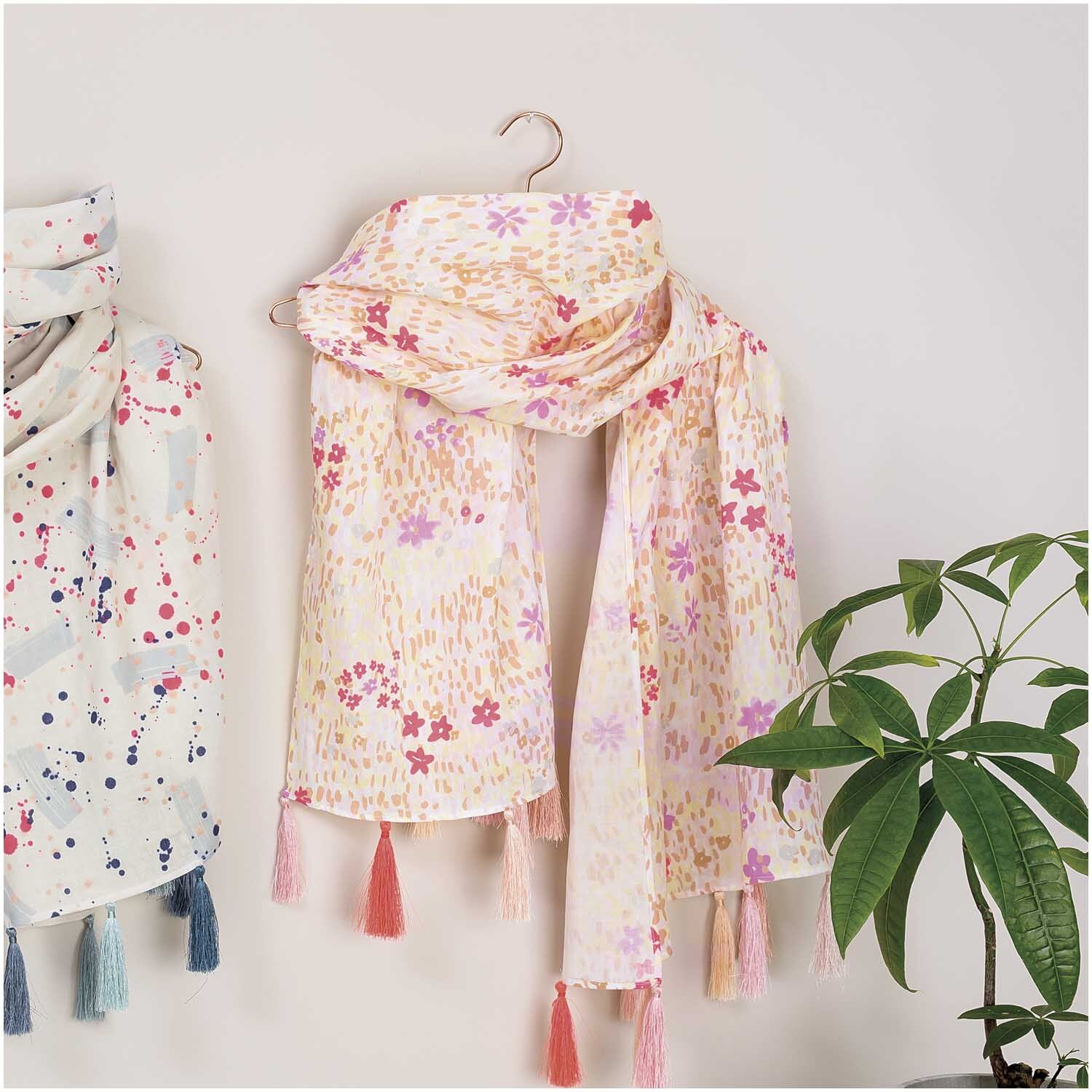 Musselin-Druckstoff Crafted Nature Blumenwiese weiß-neon 140cm