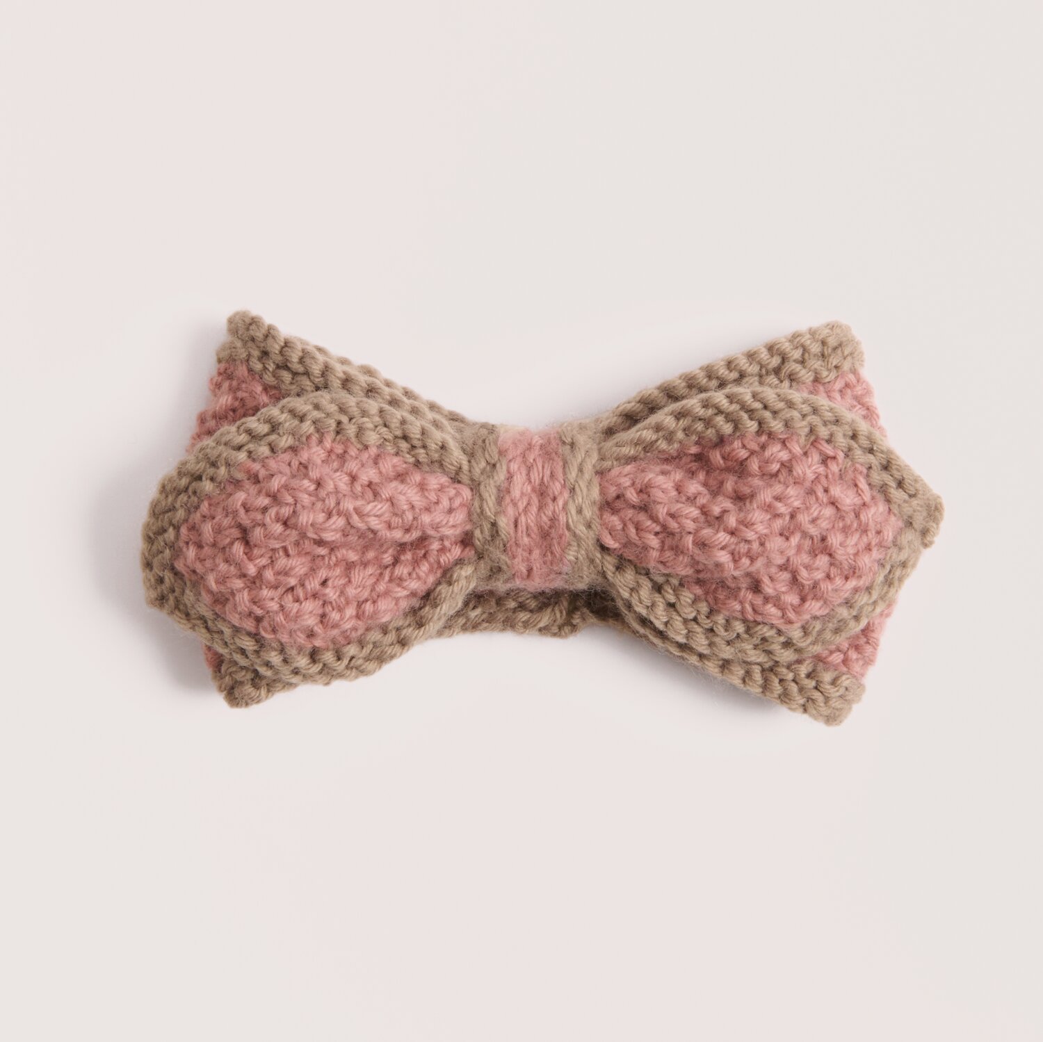 Rico Baby 044 gestricktes Baby-Haarband aus Rico Design Garn, zweifarbig in Nougat und Beere, dekorativ gebunden, weiche Textur, 50g 115m Garn