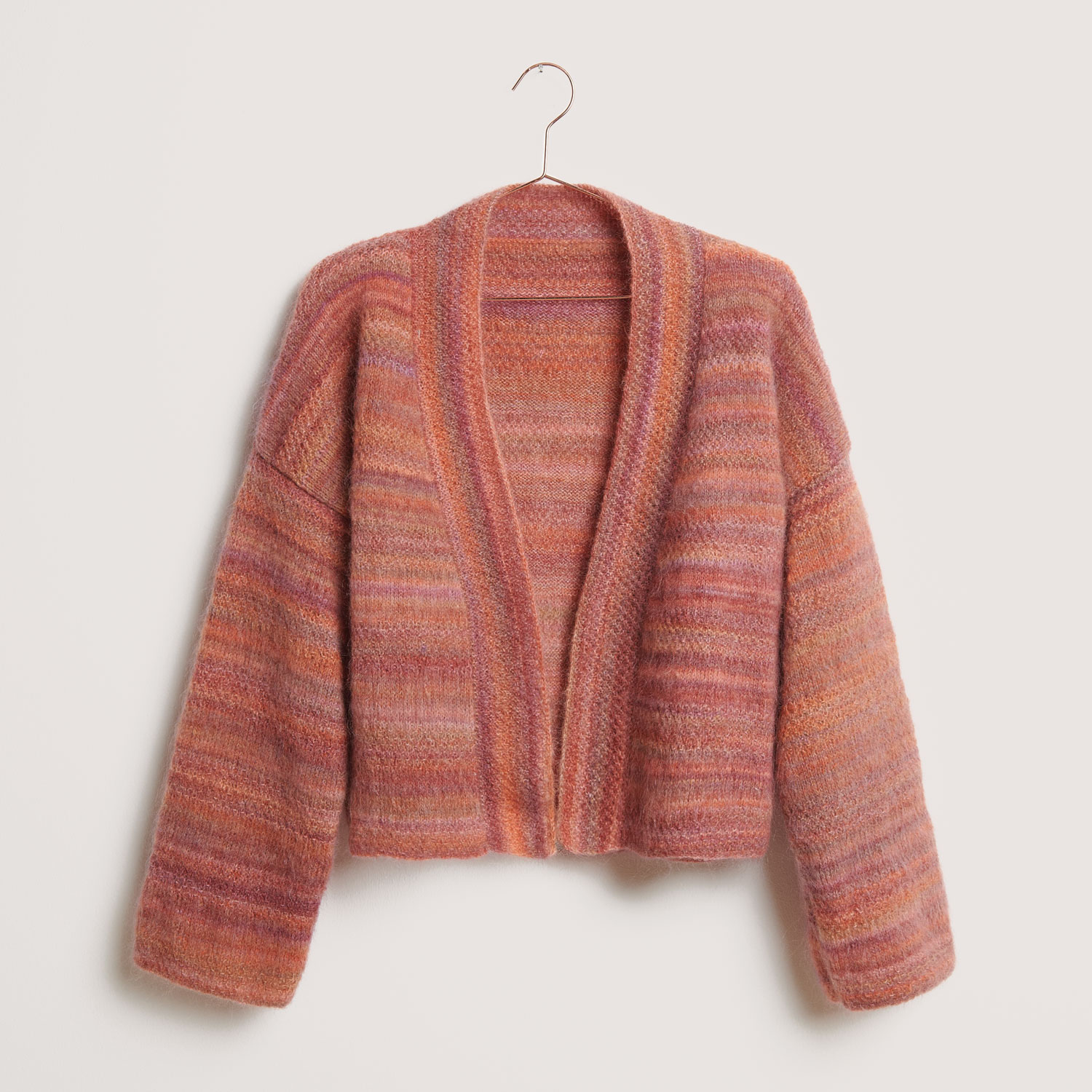 Gestrickter Kimono-Jacke  Gestrickter Kimono-Jacke in Rottönen