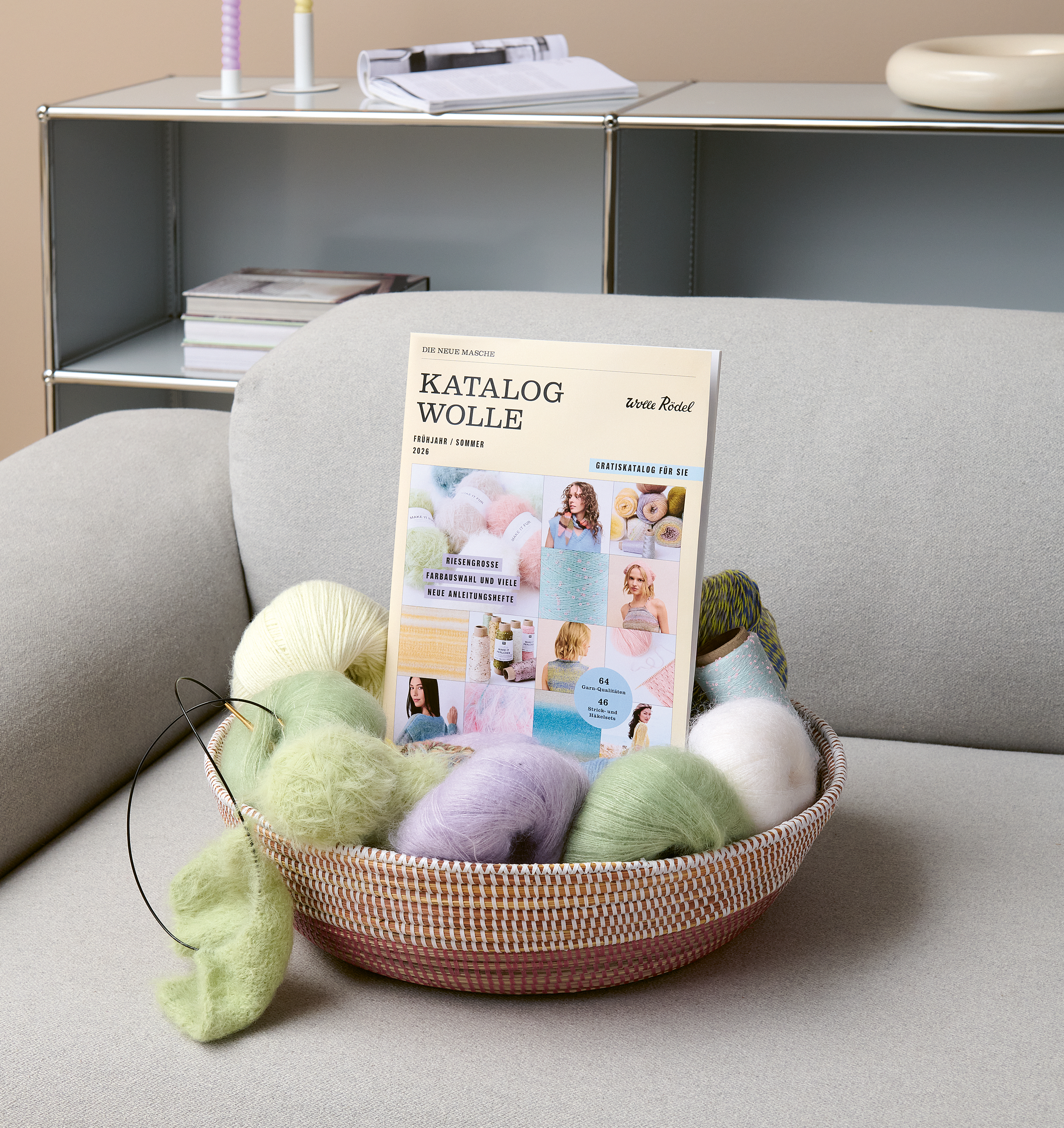 Katalog Wolle in einem Korb voller Wolle