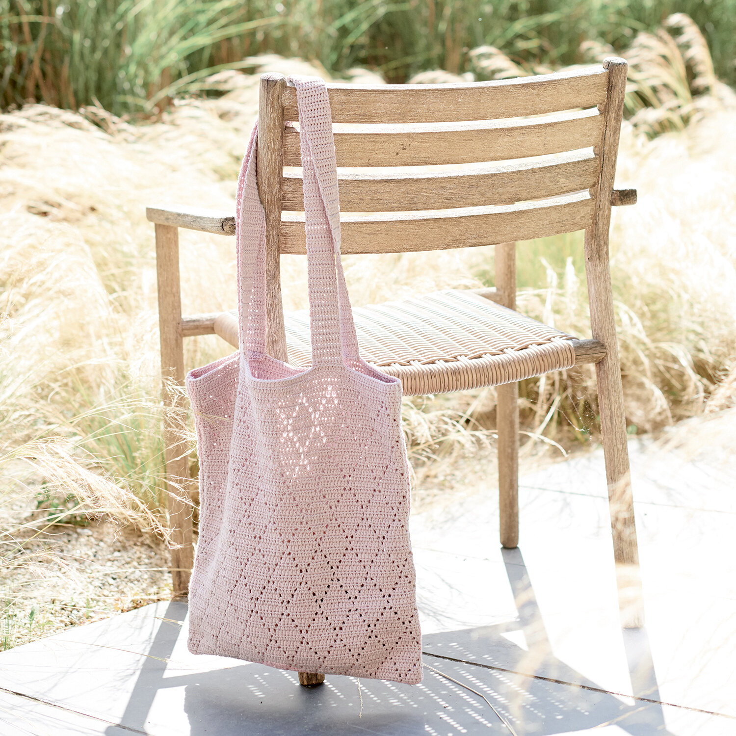 Häkelanleitung Lochmuster-Tasche aus Essentials Organic Cotton aran