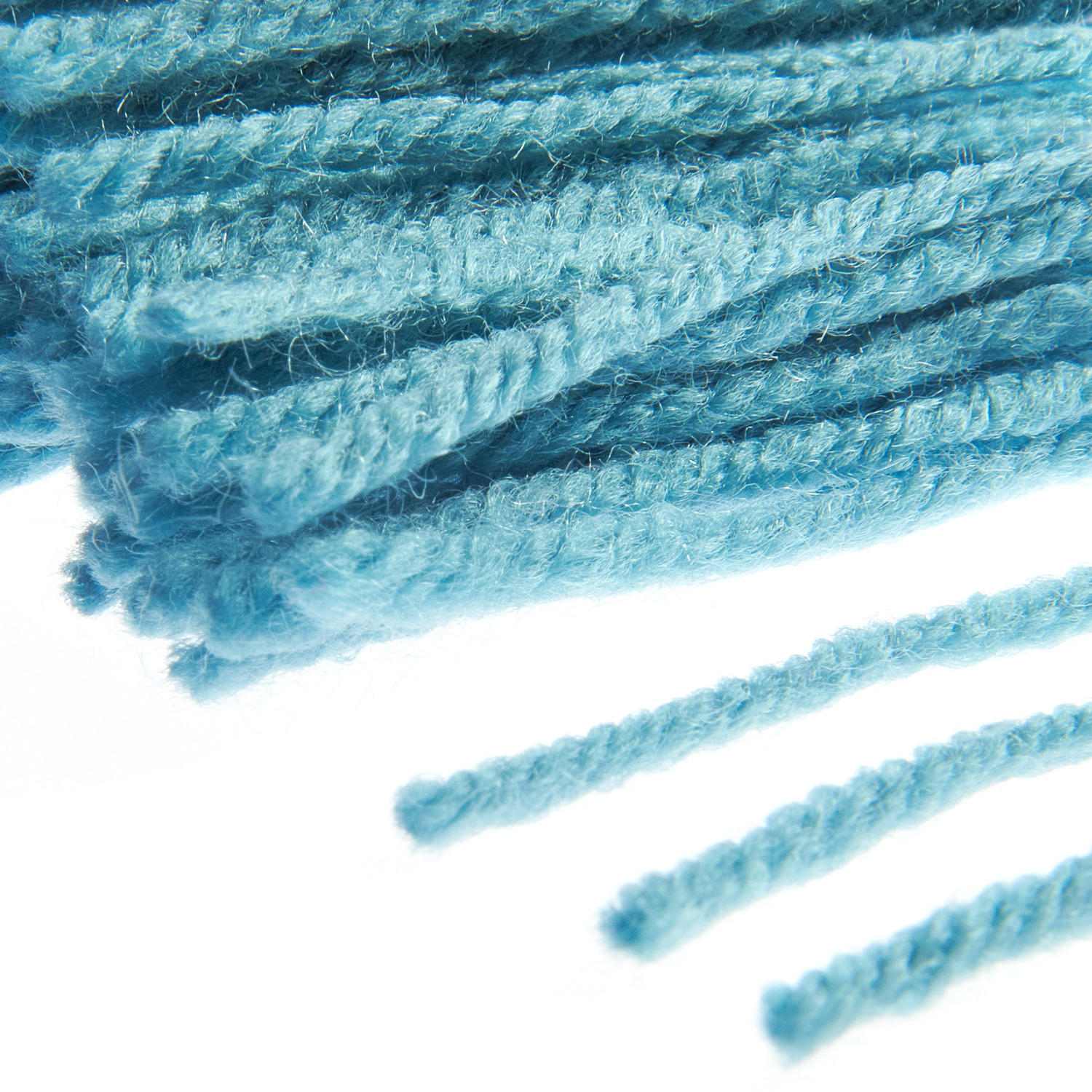 Rico Hooki Hooki Knüpfgarn 6,5cm Farbe Türkis von Rico Design Rico Hooki Hooki Knüpfgarn in leuchtendem Türkis, ideal für kreative Handarbeiten, 6,5 cm lang.