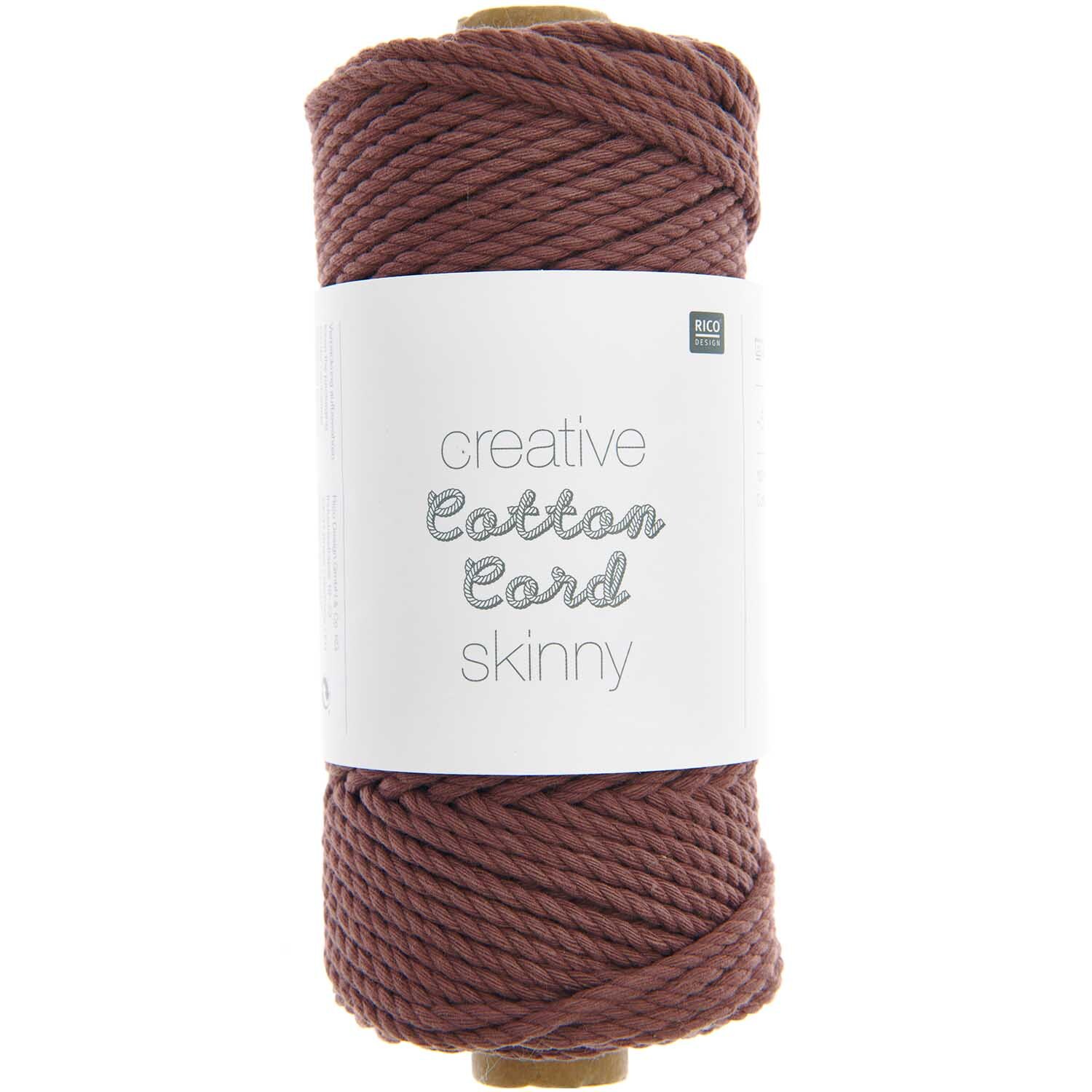 Creative Cotton Cord skinny Makramee-Garn von Rico Design in Rost, 190g, 55m, ideal für kreative Projekte.