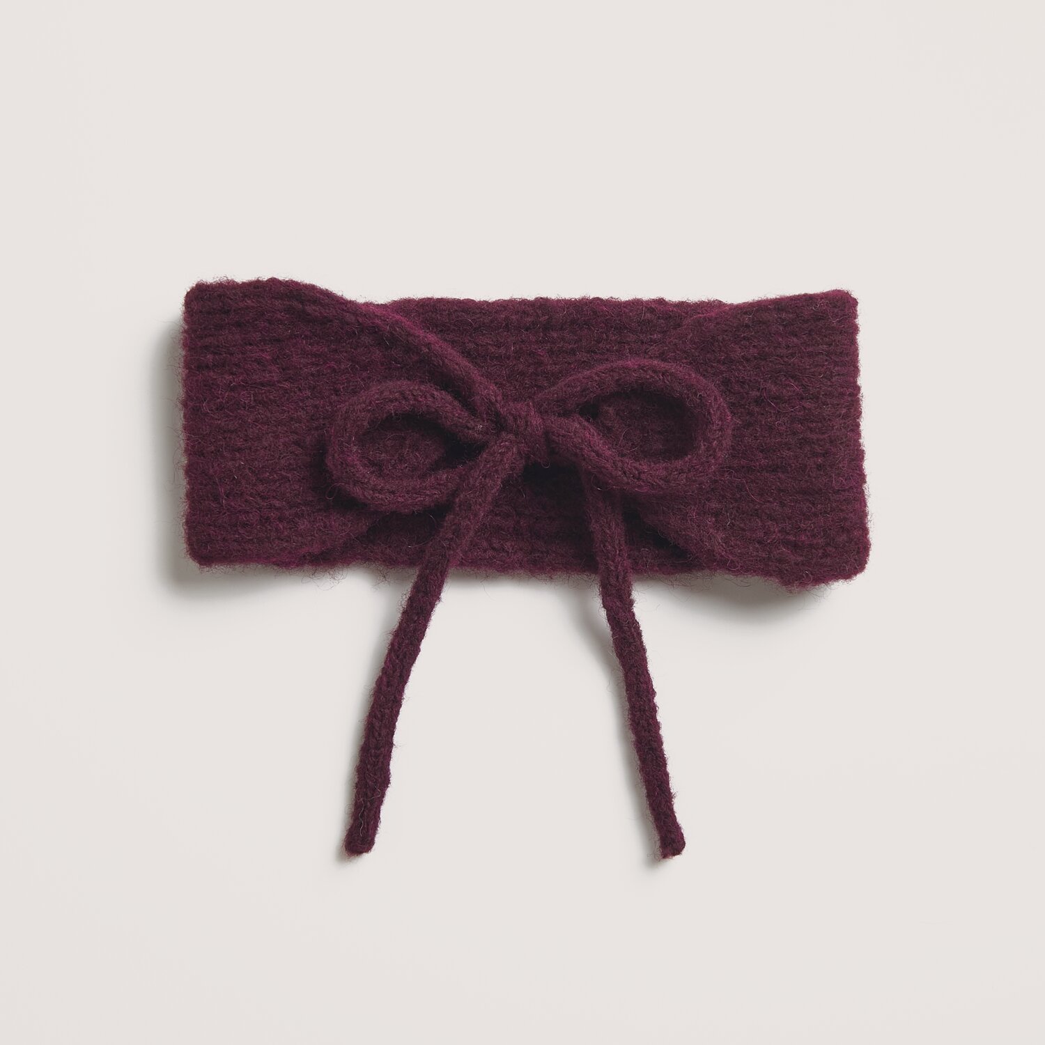 Made by Me No. 21 Herbst-Winter Sprachauswahl deutsch von Rico Design Strickset Stirnband Modell 08 aus Made by Me No. 21 in Bordeaux, gefertigt aus Luxury Pure Baby Alpaca. Ideal für Herbst-Winter.