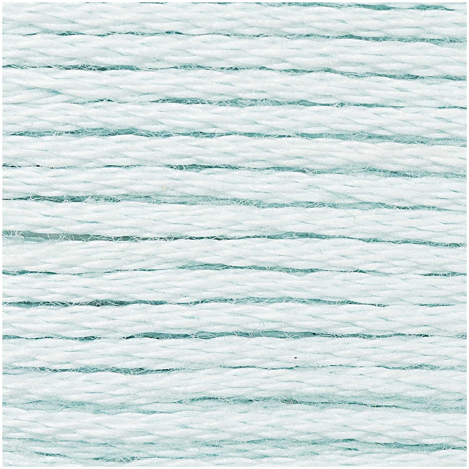 Sticktwist 8m von Rico Design in hellem Pastellblau, ideal für kreative Stickprojekte.