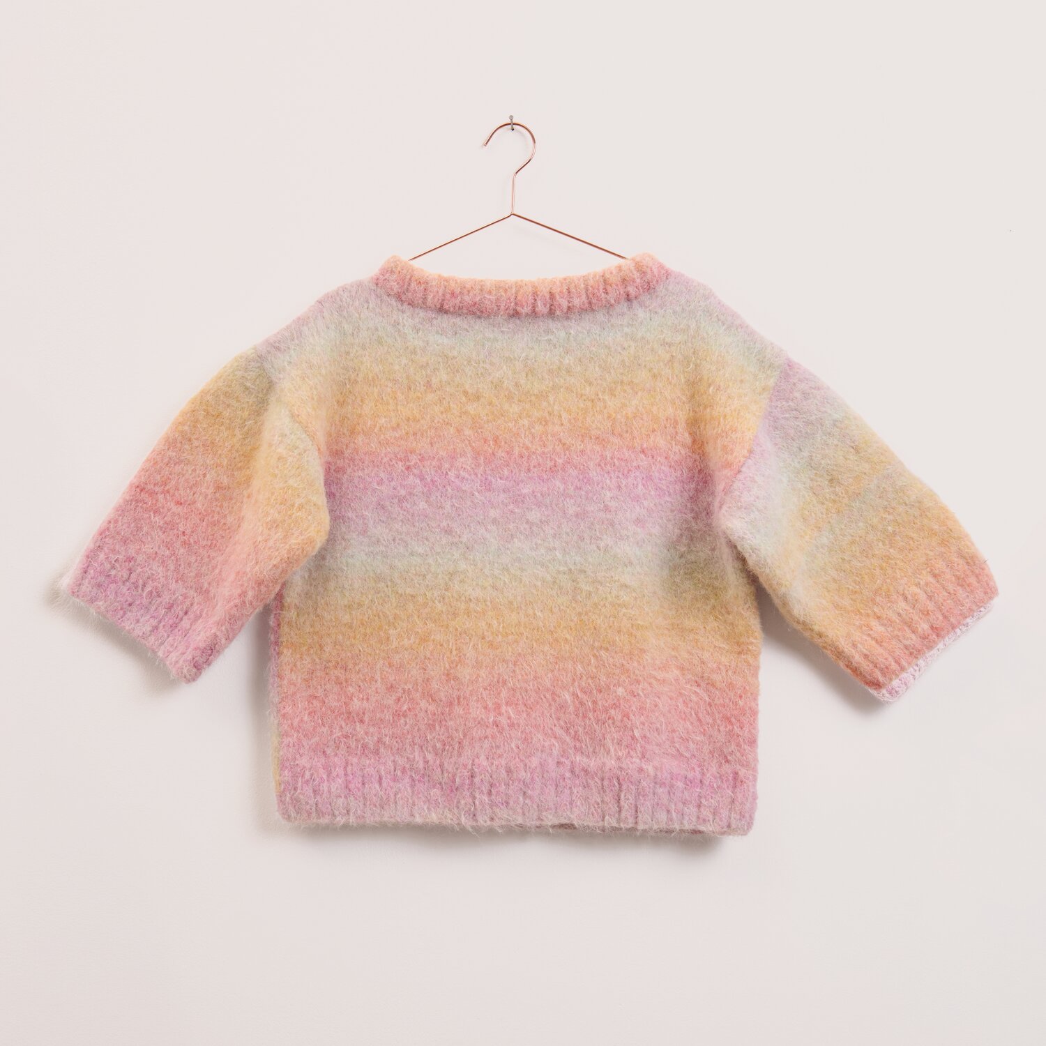 Creative Brushed Wool, kurz geschnittener Pullover mit weichem Farbverlauf in Pastelltönen, gestrickt aus Rico Design Garn, Subtitel 100g 415m