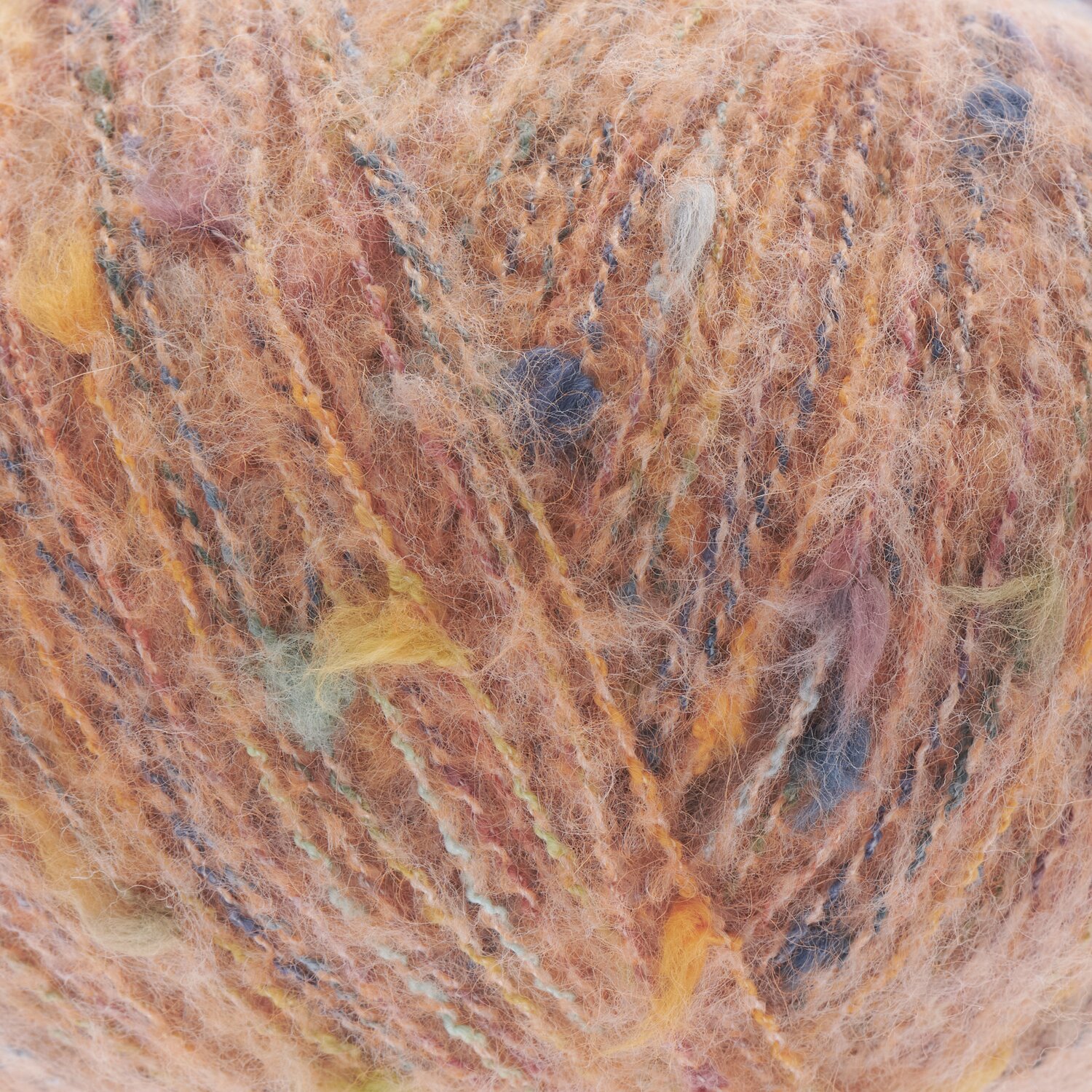 Fashion Cotton Alpaca Fun Neps: Weiches Garn in Apricot mit bunten Neps, ideal für kreative Strickprojekte.