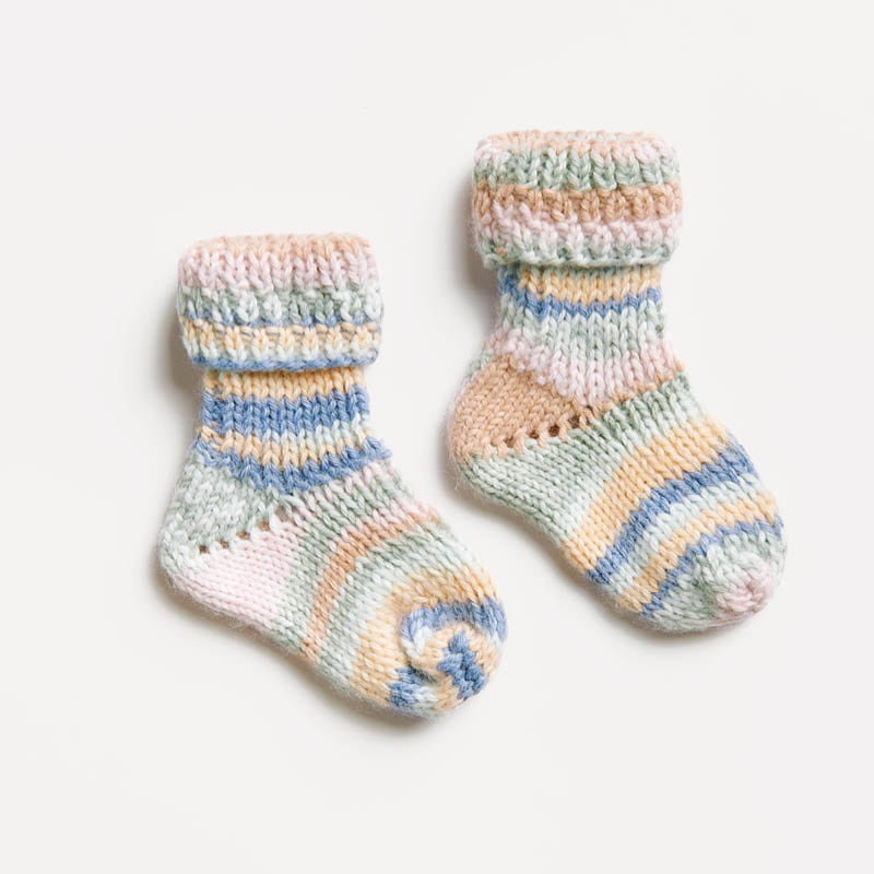 Gestrickte Babysocken: Modell 20 aus dem Heft Rico Baby 042