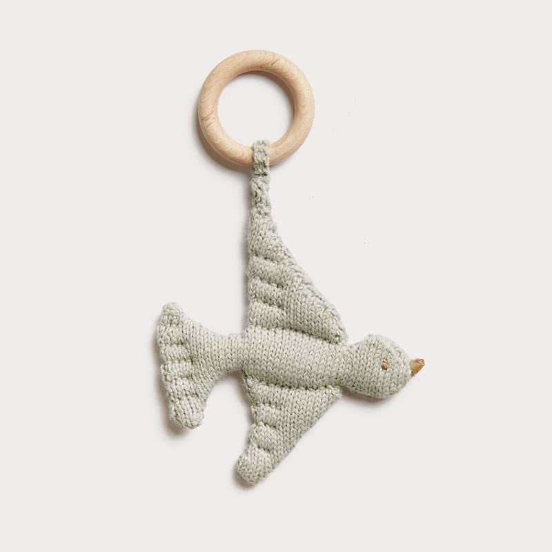 Holzring mit gestricktem Vogel: Modell 02 aus dem Heft Rico Baby 042