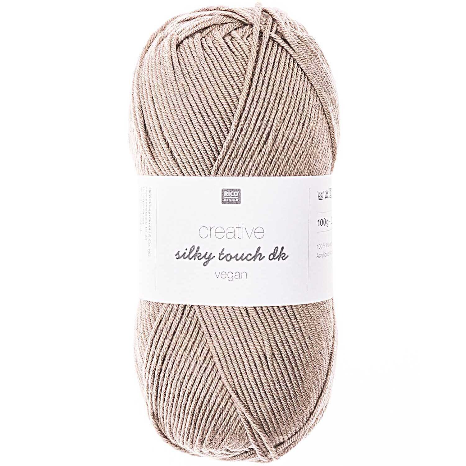 Creative Silky Touch dk: Weiches, fliederfarbenes Garn von Rico Design, 100g, 220m, ideal zum Stricken.