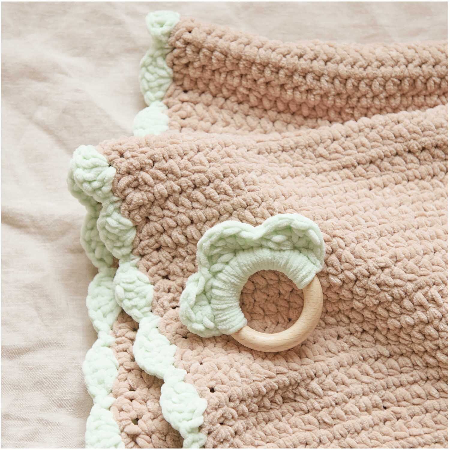 Häkelset Beißring Modell 05 aus Baby Chenillove Häkelset Beißring Modell 05 aus Baby Chenillove