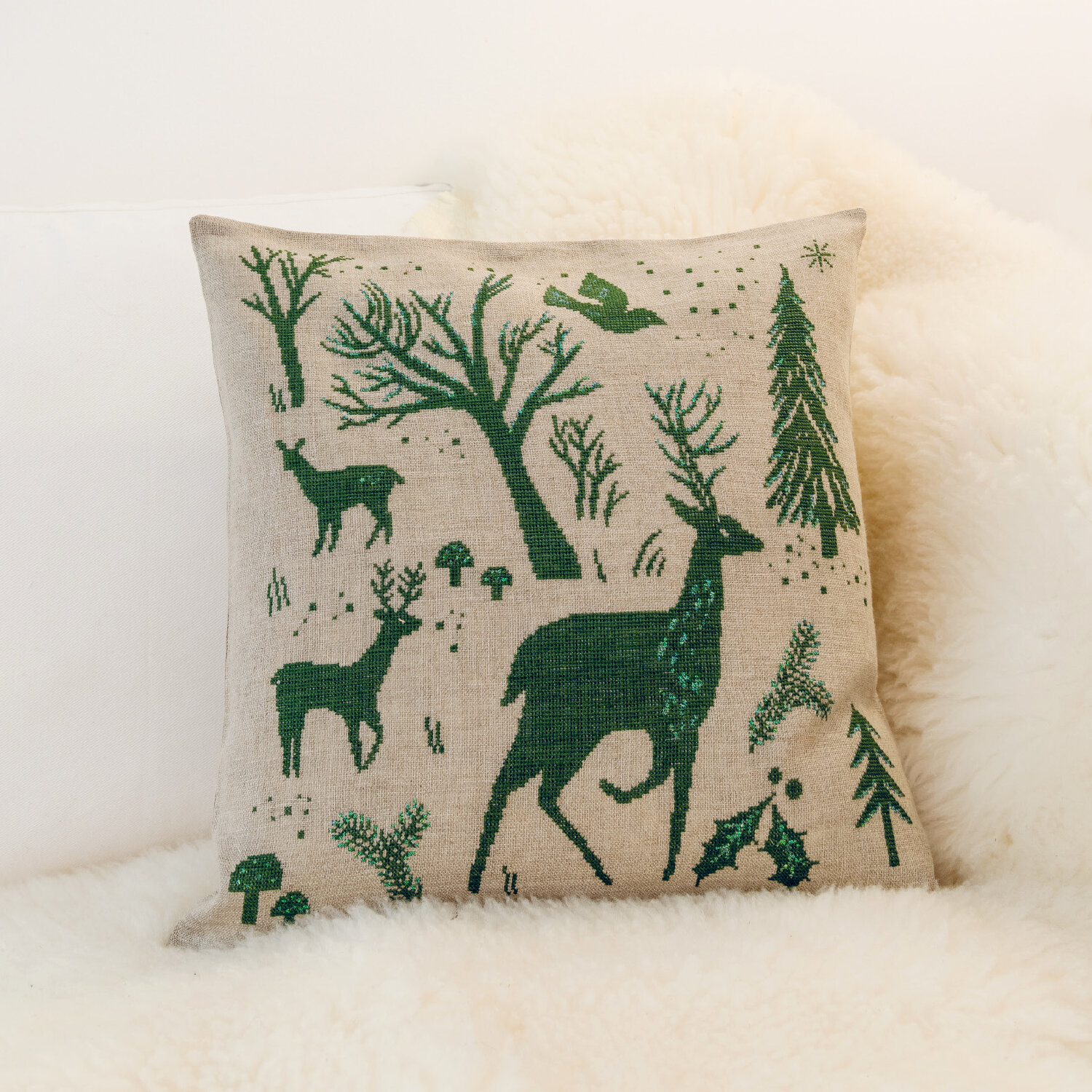 Stickanleitung Weihnachtliches Kissen gestalten  von Rico Design