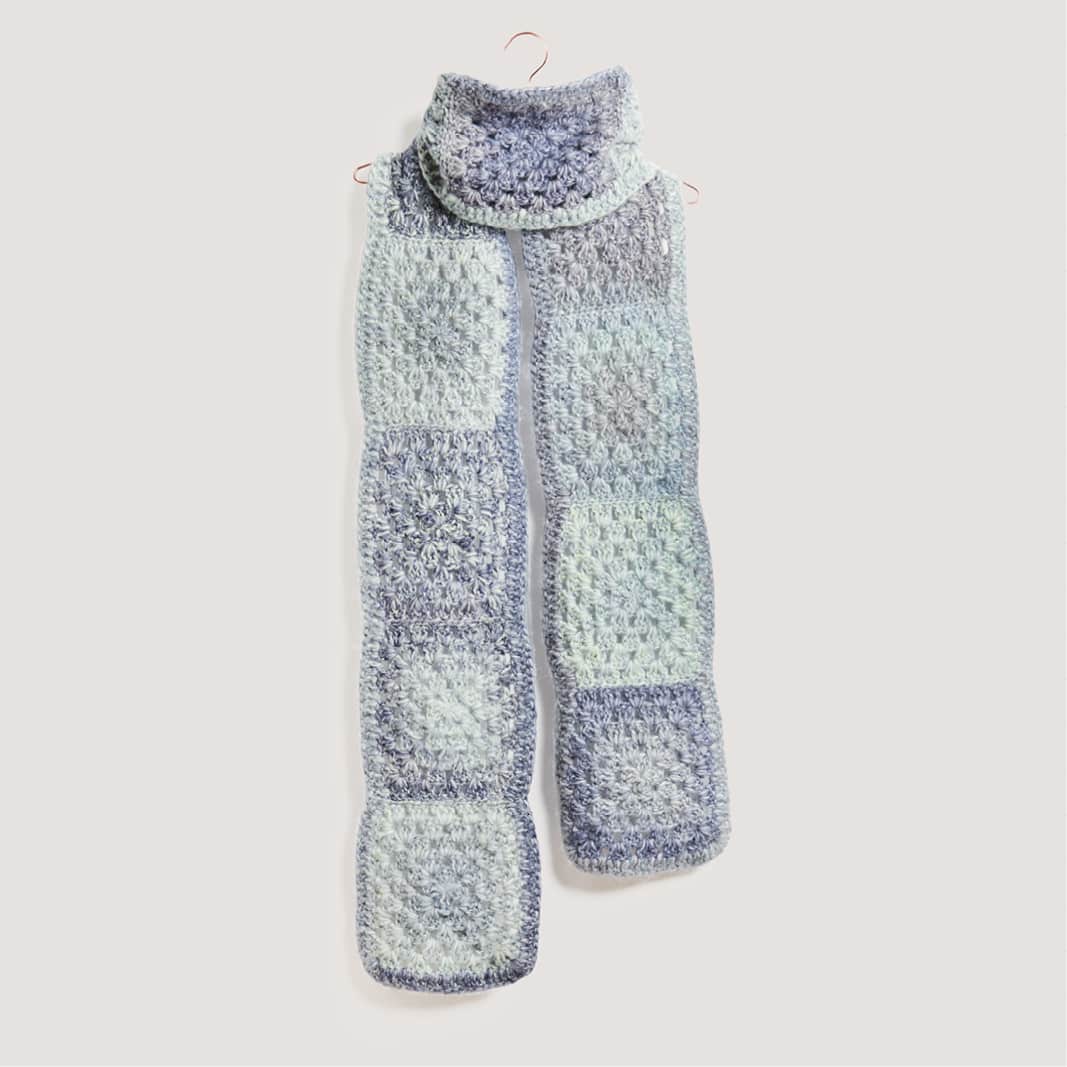Gehäkelter Schal: Modell 17 aus dem Heft Lovewool No. 21