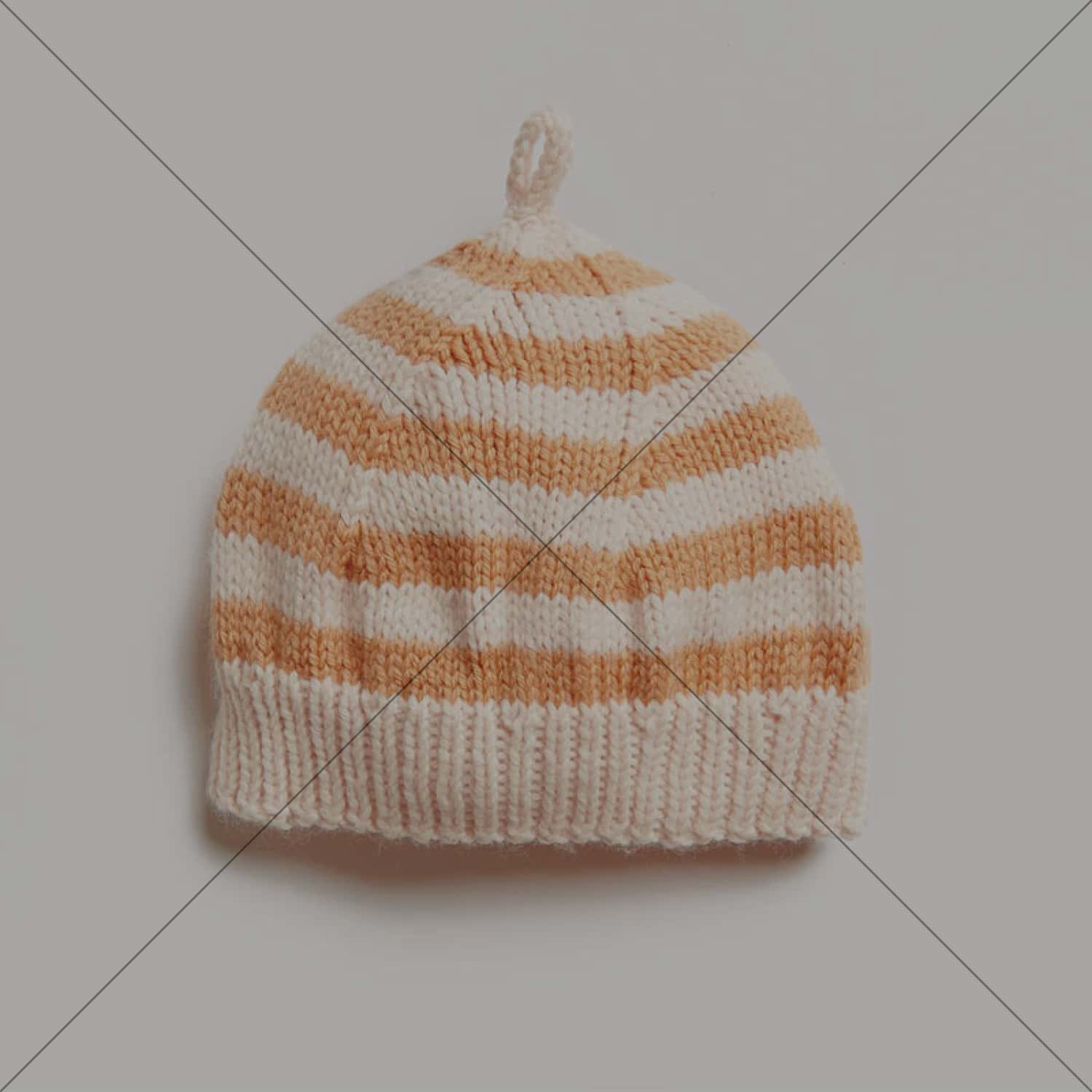 Gestrickte Babymütze: Modell 10 aus dem Heft Rico Baby 042 - ausverkauft