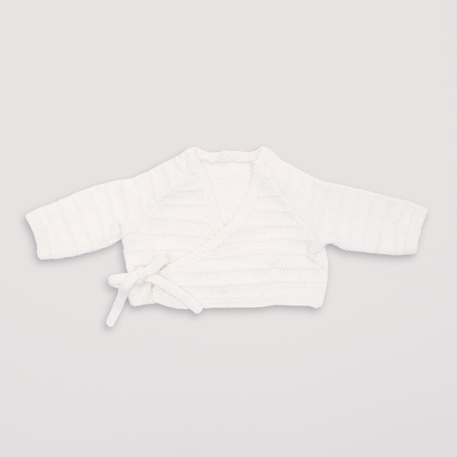 Strickset Wickeljacke Modell 14 aus Baby Nr. 39, weiß, aus Baby Organic Cotton, 50g 150m.