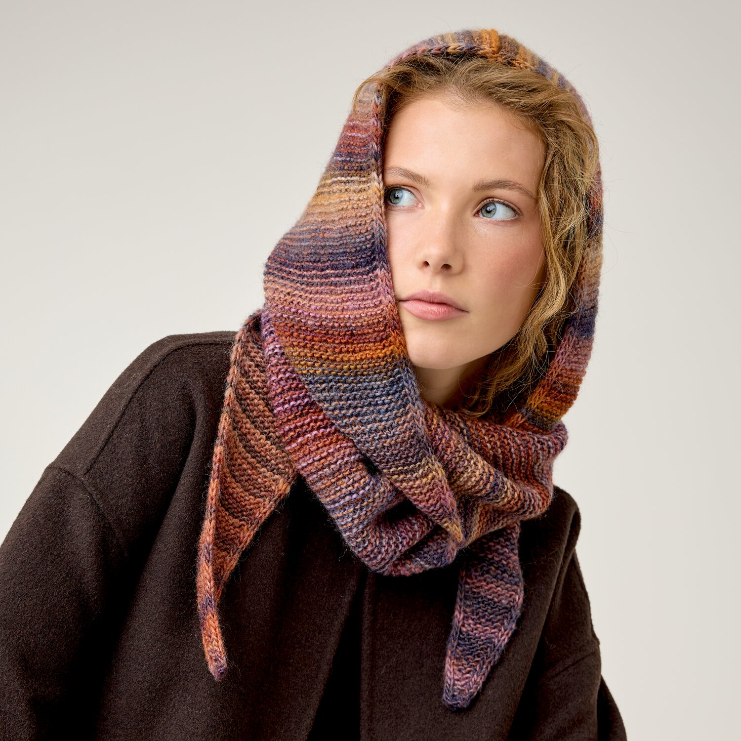 Strickset Kapuzenschal Modell 13 aus Die Neue Masche No. 17 von Rico Design