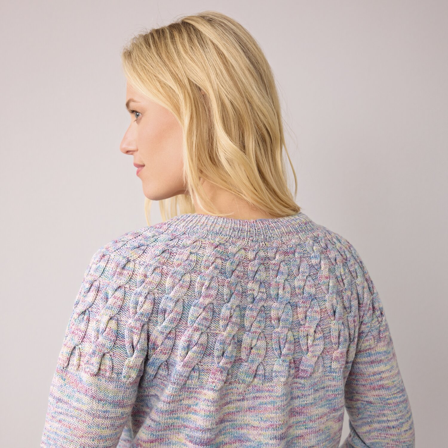 Strickset Pullover Modell 12 aus Die Neue Masche No. 14 von idee. Creativmarkt