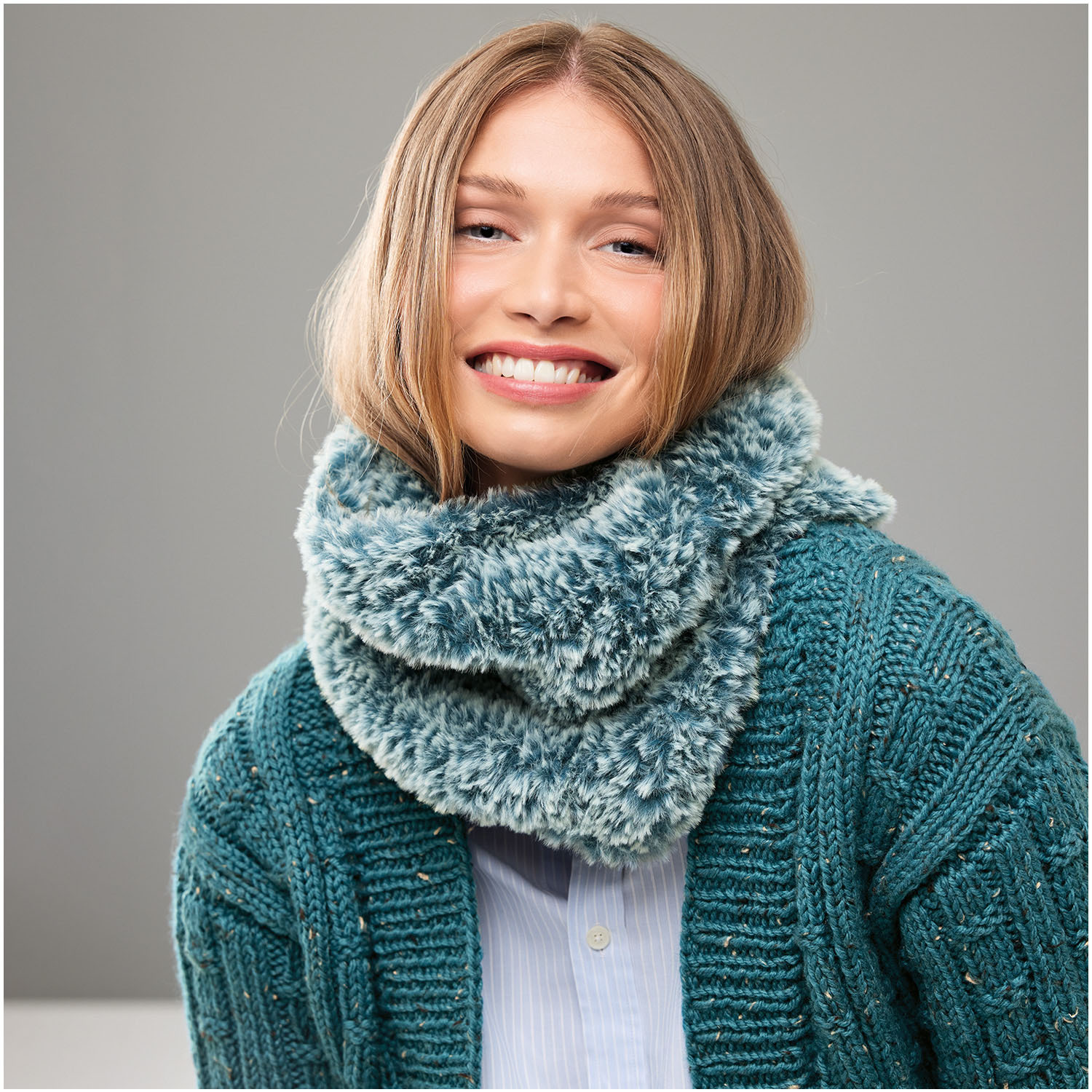 Strickset Loop Modell 19 aus Die Neue Masche Nr. 8